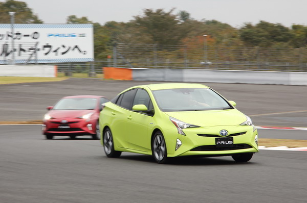 Toyota Prius - mẫu xe hybrid bán chạy nhất thế giới