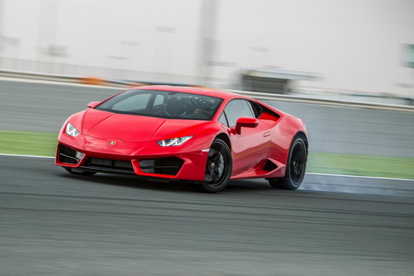 Lamborghini Huracan LP580-2 tăng giá 5,5 tỷ sau 1/7