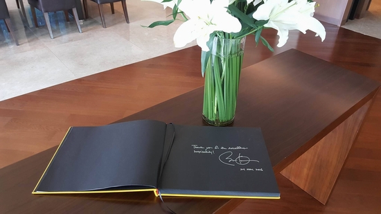 Bút tích và chữ ký của Tổng thống Obama hiện để tại phòng Tổng thống.