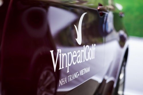 Vinpearl Golf ra mắt dịch vụ đón tiễn cao cấp với siêu Coupe địa hình đa dụng