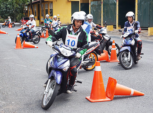 GrabBike bắt tay với Honda Việt Nam dạy lái xe máy an toàn