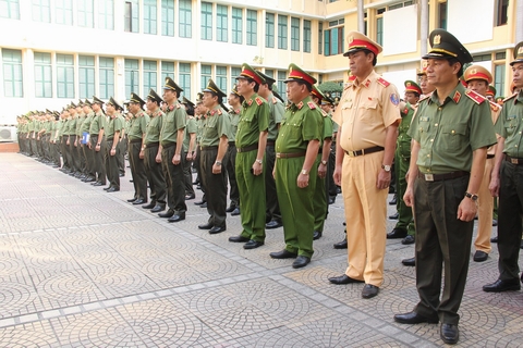 Hôm nay, lực lượng công an chính thức có trang phục mới