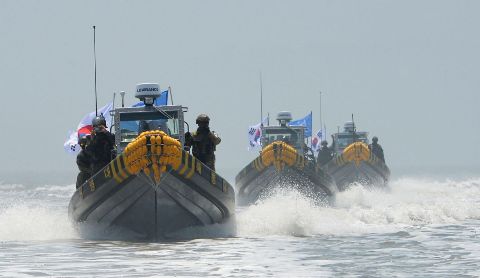Hải quân Hàn Quốc ra tay quyết liệt với tàu Trung Quốc