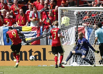 Lukaku lập cú đúp, Bỉ đại thắng CH Ai-Len 3-0