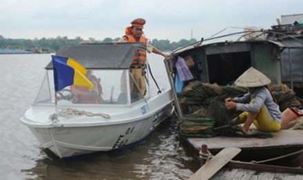 Trung tá cảnh sát hy sinh trên sông Đáy khi xử lý 'cát tặc'
