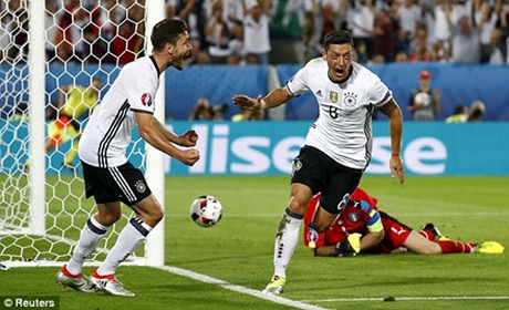 Ozil là niềm hy vọng của tuyển Đức trong trận đấu với Pháp
