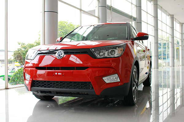 SsangYong-Tivoli-2016.jpg