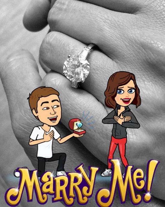 Hình ảnh mà Miranda Kerr vừa đăng tải cách đây chưa lâu trên Instagram để thông báo về việc mình đã được bạn trai tỷ phú cầu hôn