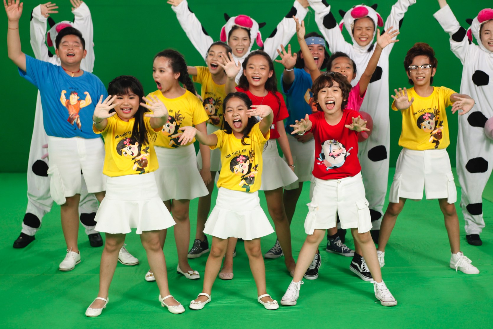 Hậu trường quay MV nhí nhảnh của Vietnam Idol Kids
