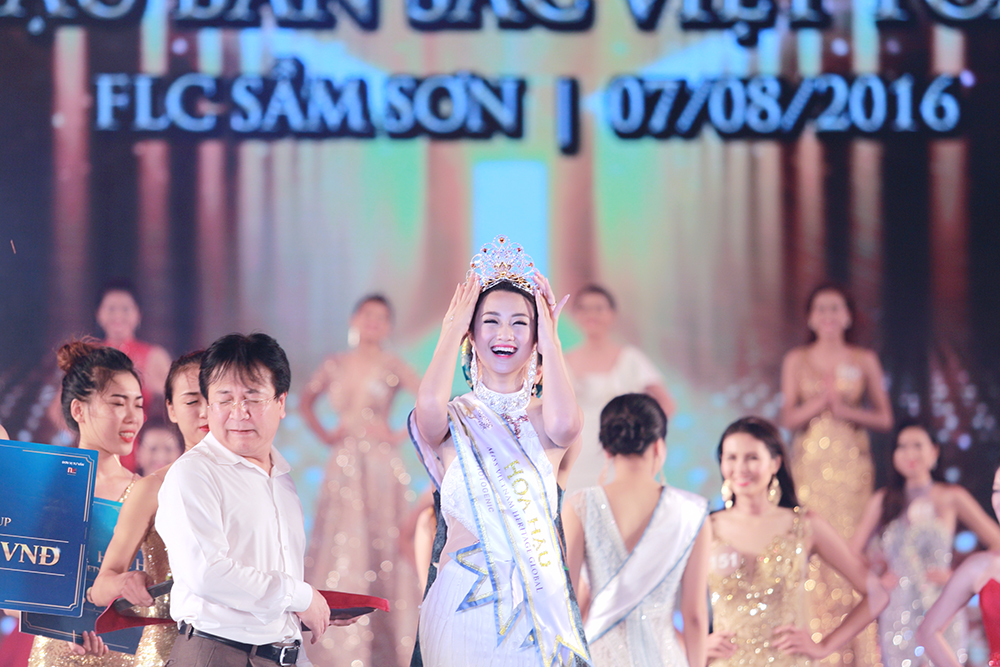 Vẻ đẹp quyến rũ khó cưỡng của Hoa hậu Bản sắc Việt