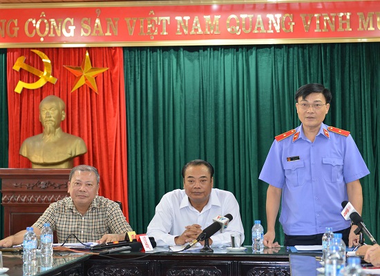 Ông Lê Tư Quỳnh, Phó Viện trưởng VKSND cấp cao tại Hà Nội trả lời tại buổi họp báo