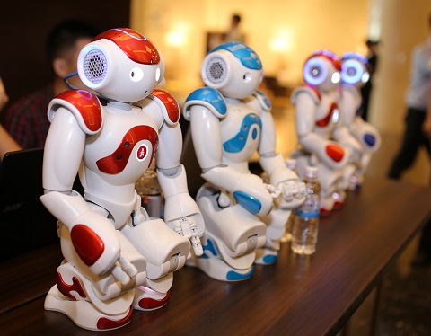 SoftBank tham vọng chiếm lĩnh thị trường robot Việt