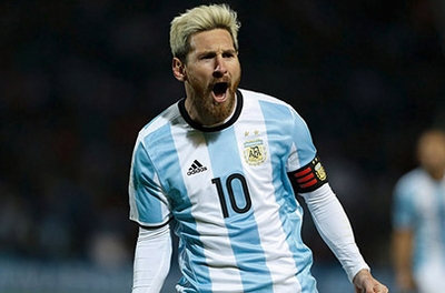 Tuyển Argentina nhận tin &quot;sét đánh&quot; từ Messi