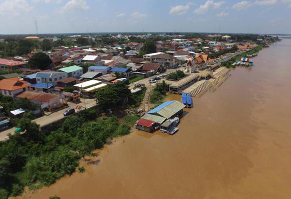 Mực nước sông Mekong ở tỉnh Nakhon Phanom, Thái Lan ngày 22/8.