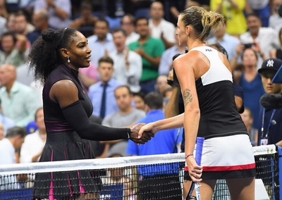 Serena gục ngã trước Pliskova, mất ngôi số 1 thế giới