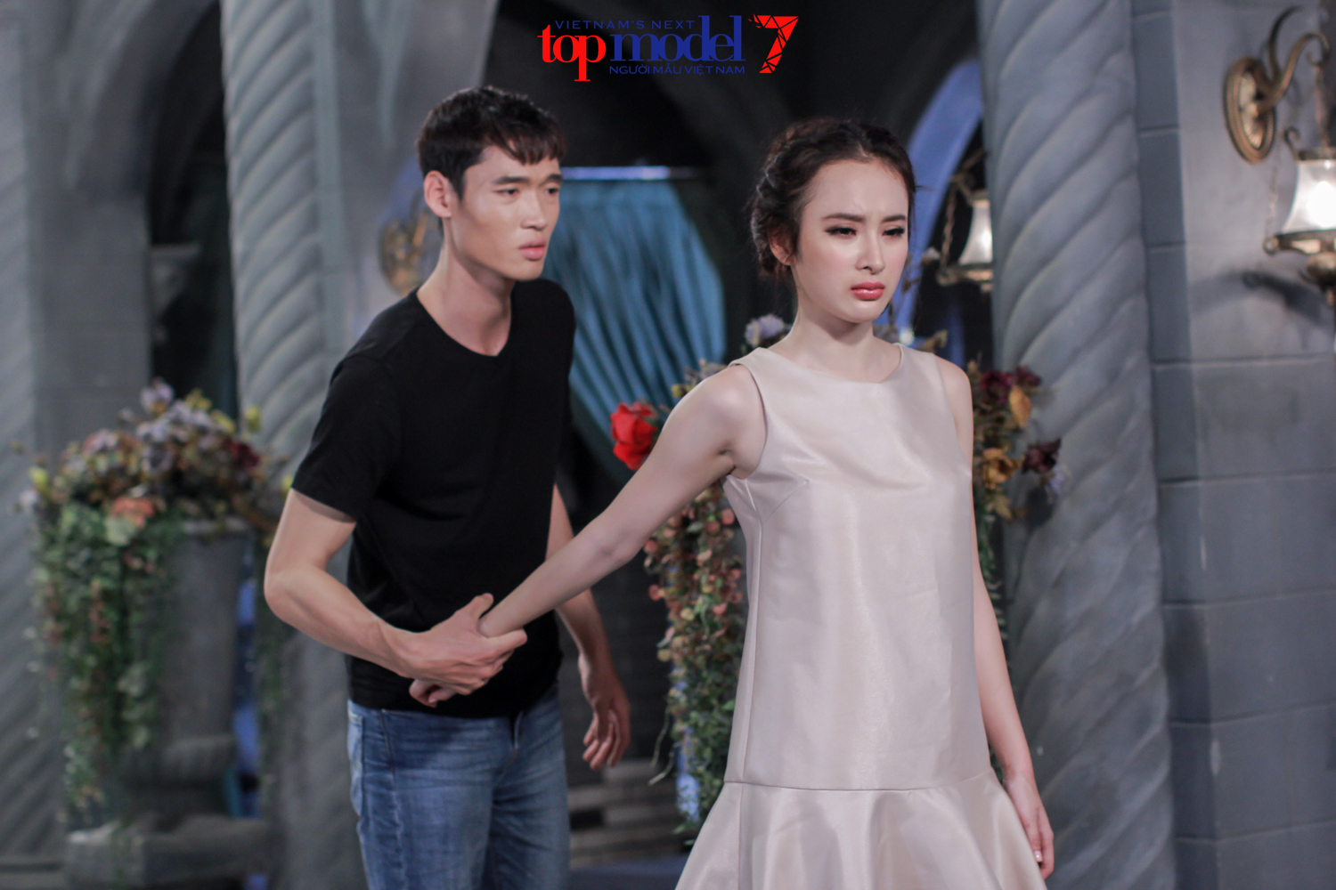 Minh Phong đều gặp vấn đề khi diễn xuất chung với Angela Phương Trinh