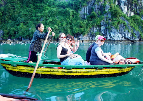 Việt Nam phát triển du lịch thành ngành kinh tế mũi nhọn