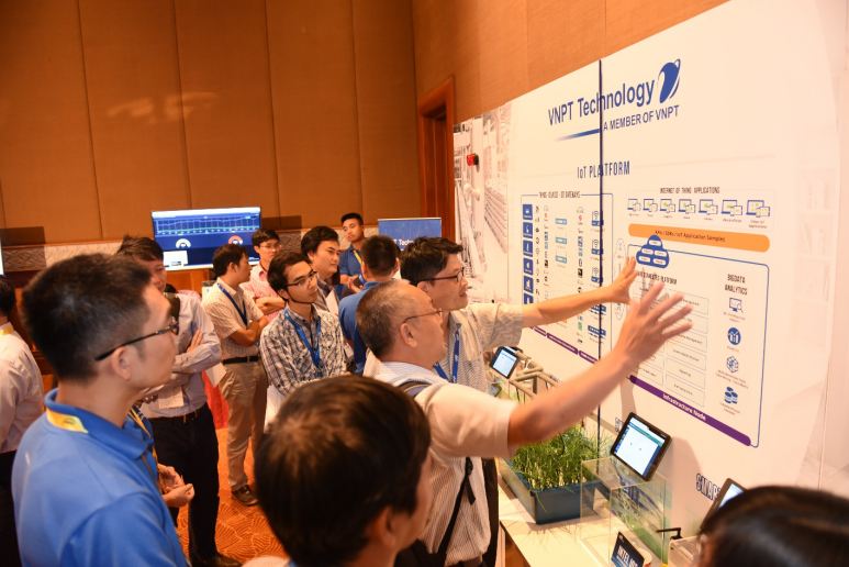 Nền tảng Smart Connected Platform do VNPT Technology giới thiệu thu hút sự chú ý của nhiều chuyên gia công nghệ Việt Nam
