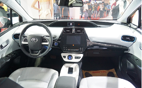 Nội thất của Toyota Prius 2017
