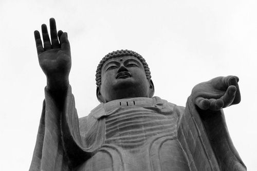 Bức tượng Phật bằn​g đồng lớn nhất thế giới