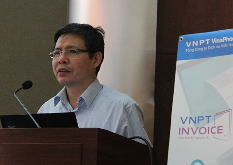 Ông Viên Viết Hùng – Phó Cục trưởng Cục Thuế HN phát biểu tại lớp tập huấn nghiệp vụ hóa đơn điện tử.