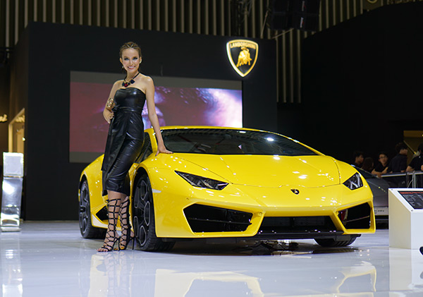 Siêu xe Lamborghini hút khách, bán hơn 3.400 xe