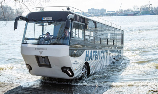 Xe buýt lội nước đầu tiên ở nước Đức &quot;hút&quot; khách du lịch