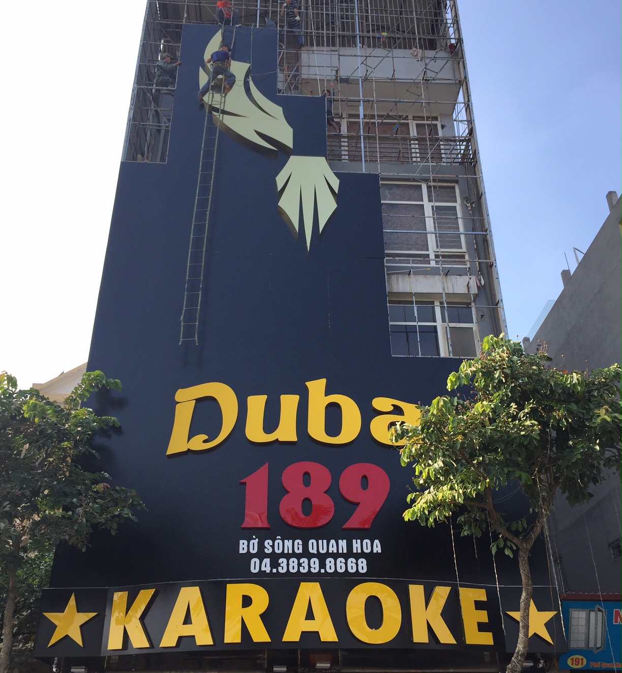 Quán karaoke 168 đường bờ sông Quan Hoa