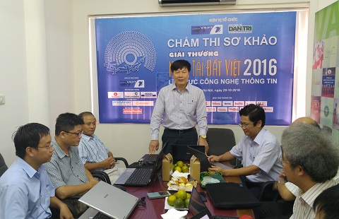 Giải thưởng Nhân tài Đất Việt 2016 đang bước vào chặng đua hấp dẫn nhất.