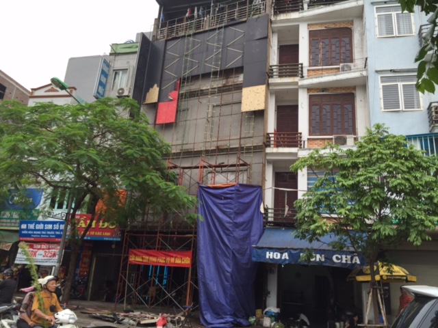 Quán karaoke trên địa bàn quận Thanh Xuân đang tháo gỡ biển hiệu