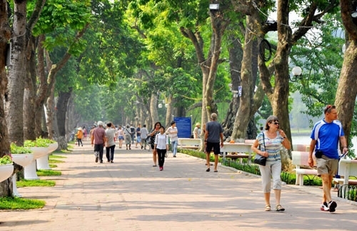 Hà Nội hút khách kỷ lục nhờ phố đi bộ