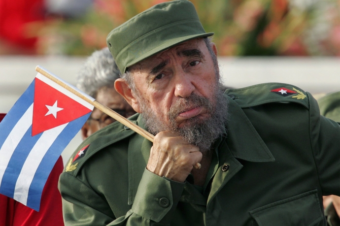 Đồng chí Fidel Castro đã được Đảng và Nhà nước Việt Nam trao tặng Huân chương Sao Vàng vào năm 1982 và Huân chương Hồ Chí Minh vào năm 1989.