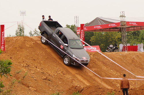 Hilux12.jpg