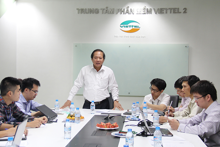 Bộ trưởng Trương Minh Tuấn kiểm tra công tác thanh tra, kiển tra của Đoàn tại địa điểm Trung tâm phần mềm Viettel 2 - Tập đoàn Viễn thông Quân đội