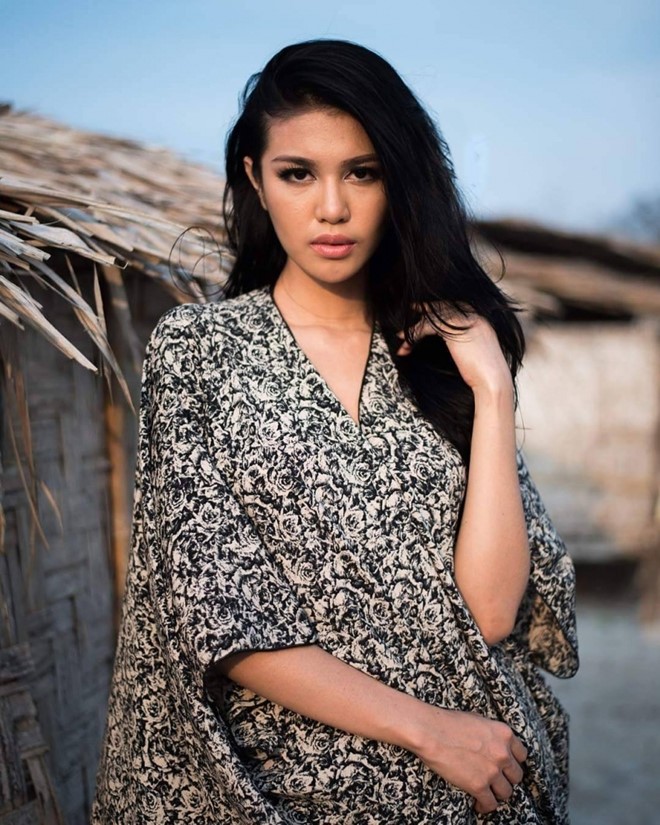 Với danh hiệu Hoa hậu Hòa bình Quốc tế 2016, người đẹp Indonesia nhận được giải thưởng tiền mặt trị giá 30.000 USD. 
