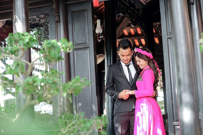 Sau khi tổ chức hôn lễ tại gia đình nhà gái vào hôm nay (31/12), ngày 3/1/2017 tới, hôn lễ sẽ được tổ chức tại gia đình nhà trai ở Quảng Nam. 
