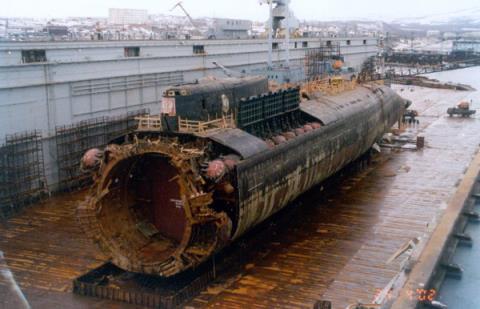 Tàu ngầm hạt nhân Kursk phát nổ và chim xuống đáy đại dương năm 2000, 20 năm sau lời tiên đoán của Vanga