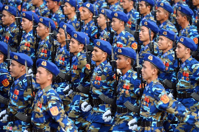 Những người lính cảnh sát biển tại lễ diễu binh mừng 70 năm Quốc khánh Việt Nam. Đây là lực lượng quân sự chuyên trách thực hiện chức năng quản lý về an ninh, trật tự, an toàn và bảo đảm việc chấp hành pháp luật của Việt Nam và điều ước quốc tế có liên quan.
