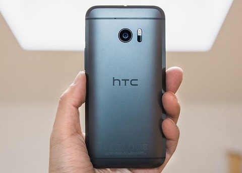 HTC 10. HTC có tiếng trong thế giới nhiếp ảnh. Điều này lần này hãng đã tạo ra khái niệm về ultrapixel và luôn luôn khẳng định tên tuổi của mình trong lĩnh vực ảnh. Với HTC 10, megapixel giảm xuống còn 12 với độ mở f/1.8, chế độ lấy nét lai cho phép bạn chụp ảnh một cách nhanh chóng. Nhưng mô hình này, với ổn định quang học và ứng dụng ảnh chất lượng, vẫn nằm trong danh sách smartphone chụp ảnh tốt nhất.  