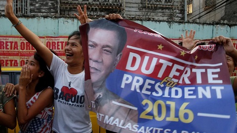 5. Rodrigo Duterte và cuộc bầu cử Tổng thống Philippine. Vào ngày 9 tháng 5 vừa qua, Phillippine đã tổ chức bầu cử tổng thống thứ 16 của họ, và người đắc cử là ông Rodrigo Duterte. Trong những ngày trước và sau cuộc bầu cử, hơn 10 triệu người đã bàn luận về chủ đề này trên Facebook. 