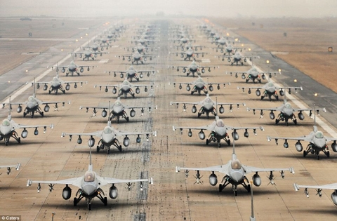 Dự án nâng cấp chiến đấu cơ F-16 ra được đưa ra vào tháng 11 năm 2009 khi giới chức Hàn Quốc ký một thỏa thuận với tập đoàn Lockheed Martin của Mỹ về việc nâng cấp những chiếc máy bay chiến đấu hàng đầu của họ.