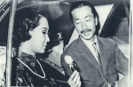 Bà Đặng Tuyết Mai và ông Nguyễn Cao Kỳ thời trẻ