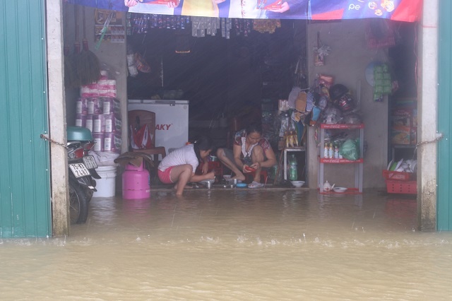 Thừa Thiên-Huế: 3 người chết, mất tích, hoa màu và nhà dân ngập trong mưa lũ