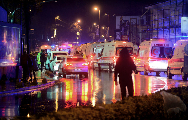 Ngày 1/1, cảnh sát Thổ Nhĩ Kỳ cho biết, ít nhất 35 người đã thiệt mạng trong vụ xả súng vào hộp đêm Reina ở quận Ortakoy, Istanbul.