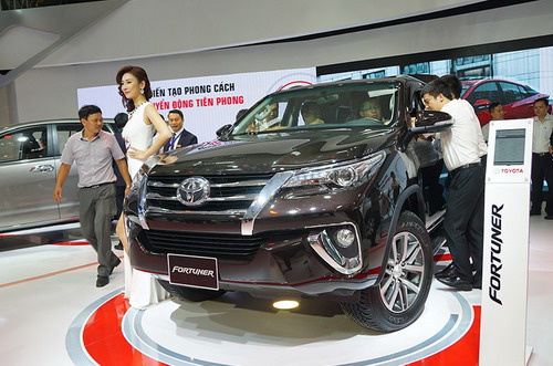 Toyota Fortuner 2017 sắp ra mắt tại Việt Nam