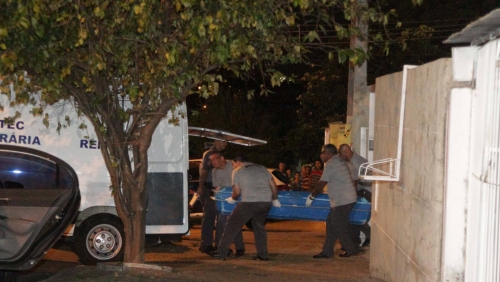 Thi thể một nạn nhân được đưa đi ở Campinas. Ảnh: FolhaPress