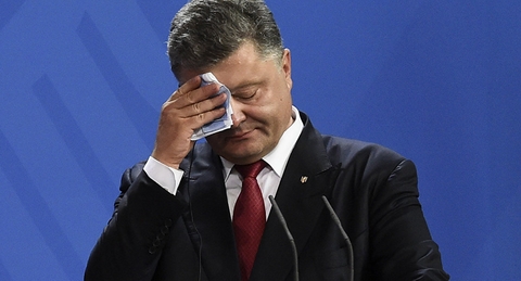 Tổng thống Ukraine tuyệt vọng &quot;ve vãn&quot; Donald Trump