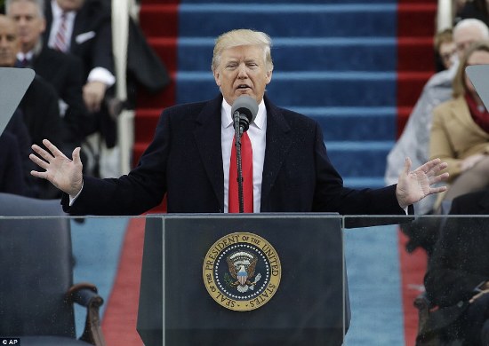 Ông Donald Trump tuyên thệ nhậm chức, chính thức trở thành Tổng thống thứ 45 của nước Mỹ