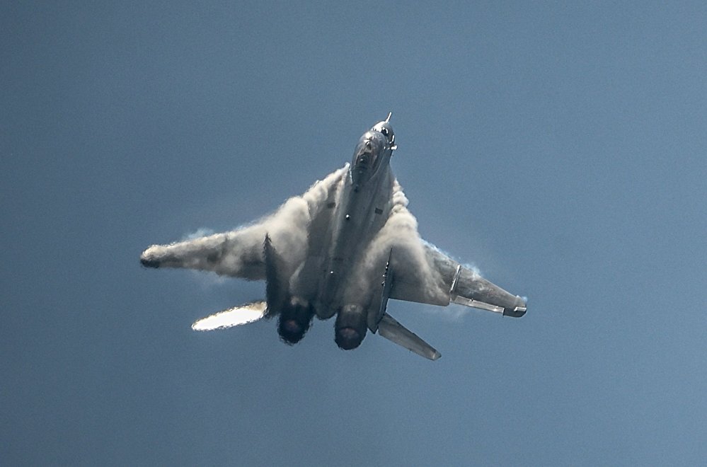 MiG-35 có thể tấn công cả mục tiêu trên không và dưới mặt đất. Chiến đấu cơ thế hệ 4++ của Nga sẽ làm chủ việc sử dụng các vũ khí laser.