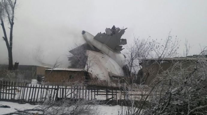nhiều người đã thiệt mạng khi một máy bay vận tải Boeing 747 của hãng hàng không Thổ Nhĩ Kỳ (Turkey Airlines) rơi tại khu vực sân bay Manas thuộc thủ đô Bihskek của Kyrgyzstan